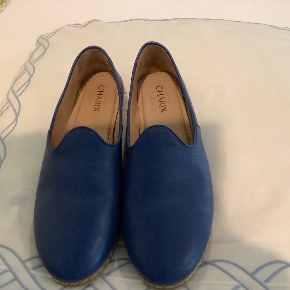 Beautiful blue leather Charix flats.  Size 11
